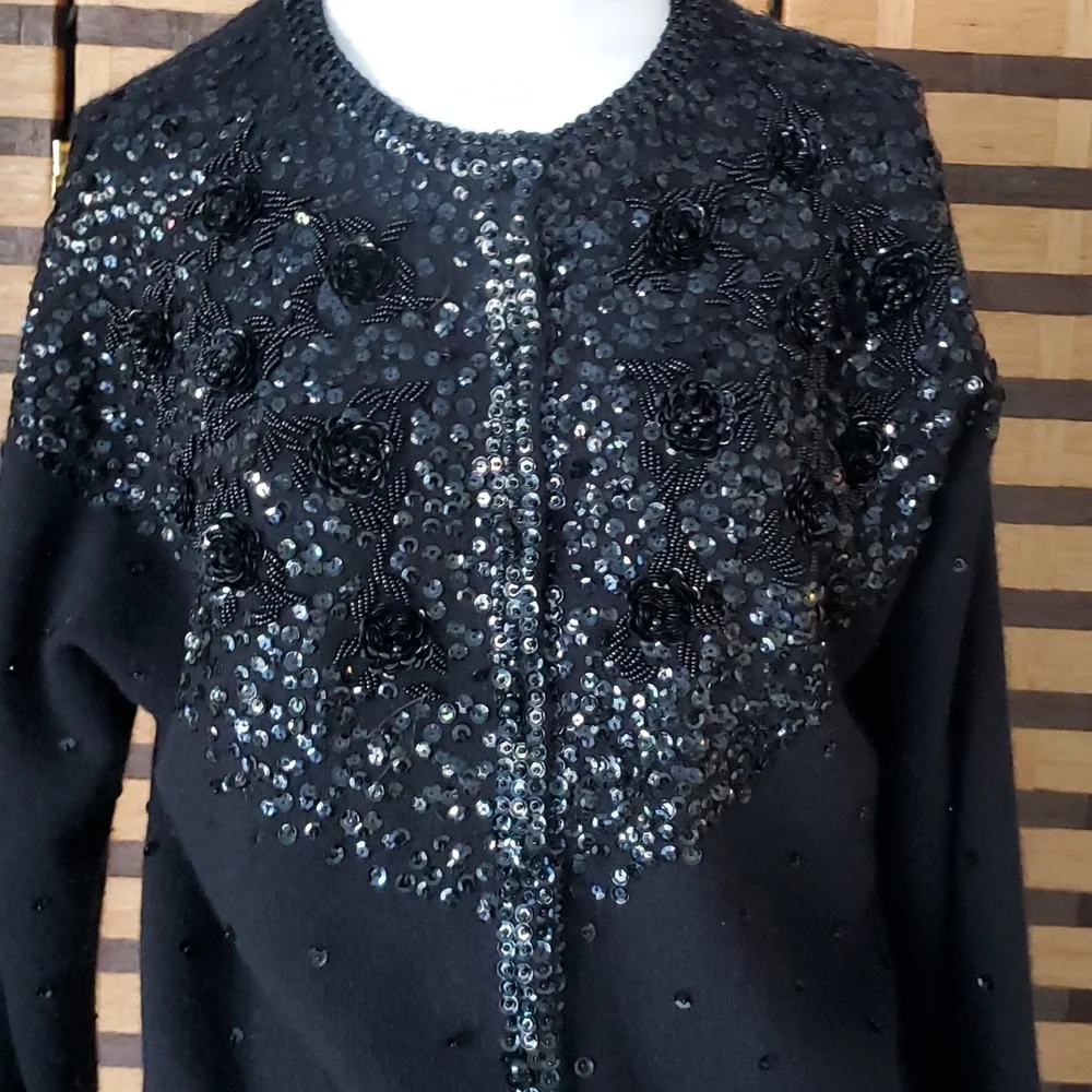 Cecile Angora Bermuda lined cardigan - Picture 3 of 12